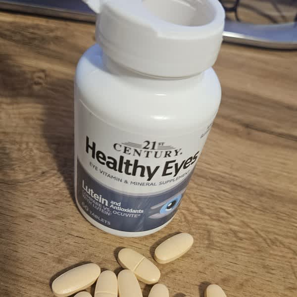 Viên uống hỗ trợ tuần hoàn não Ginkgo Biloba Natural Factors (60 viên) 7 21st century healthy eyes lutein and antioxidants 60 tablets 2