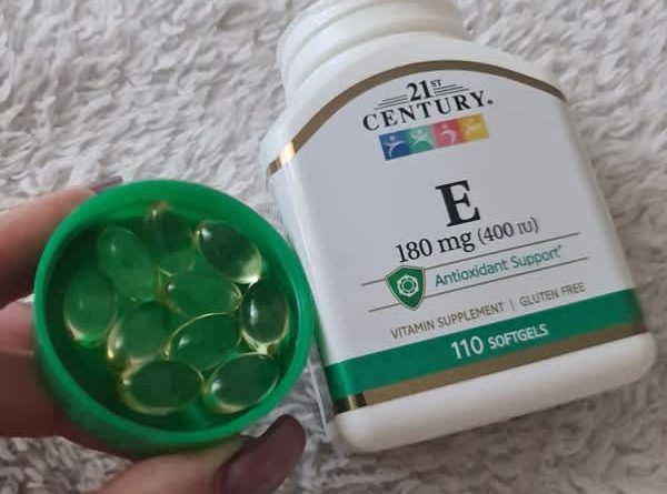 Review Vitamin E 400 IU của 21st Century: Có Thực Sự Tốt Cho Da Và Sức Khỏe? 6 21st century vitamin e 180 mg 400 iu 110 softgels 2