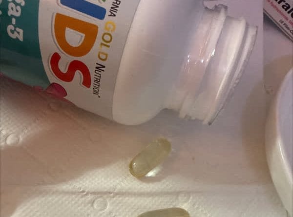 california gold nutrition kid s omega 3 fish oil natural strawberry 60 fish gelatin softgels 6