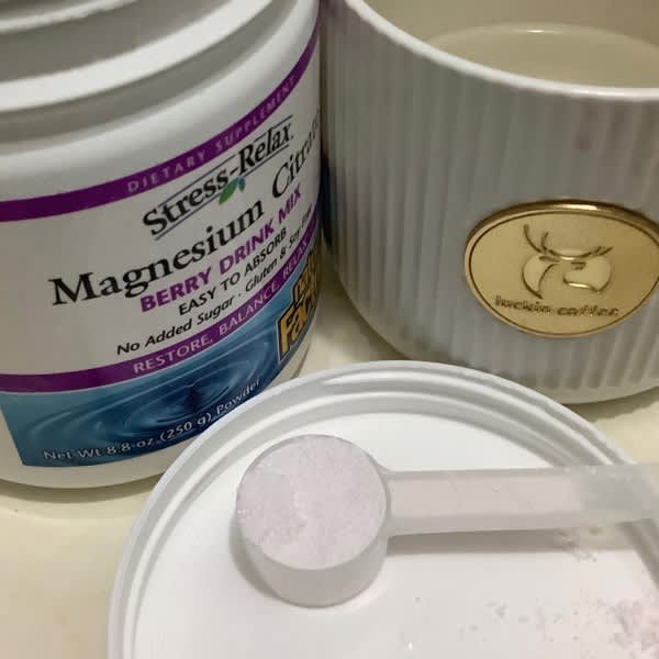 natural factors stress relax magnesium citrate powder berry drink mix 8 8 oz 250 g 2